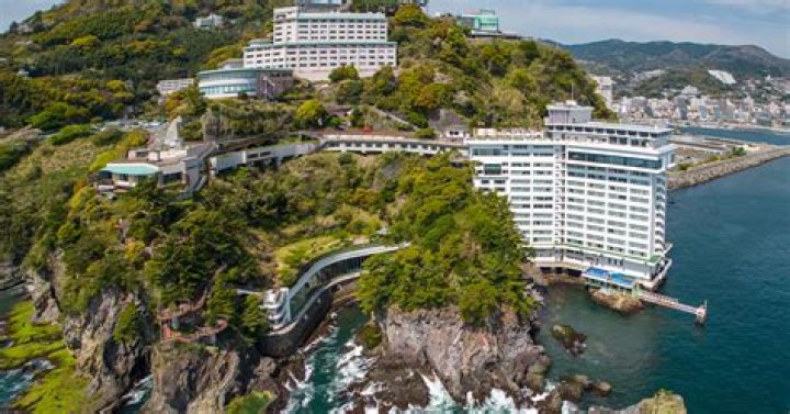 ホテルニューアカオ熱海の“幽霊出る”噂は本当？背景と見どころを整理